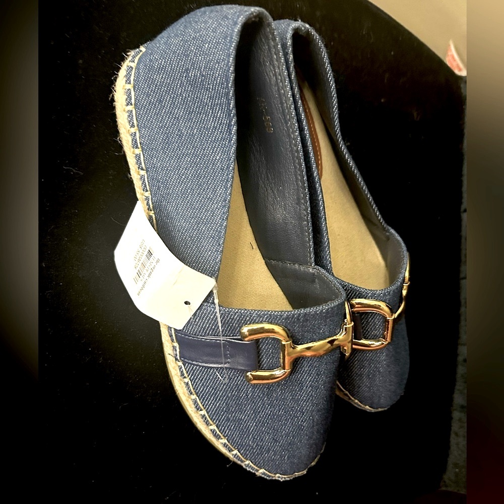 Woman shoes